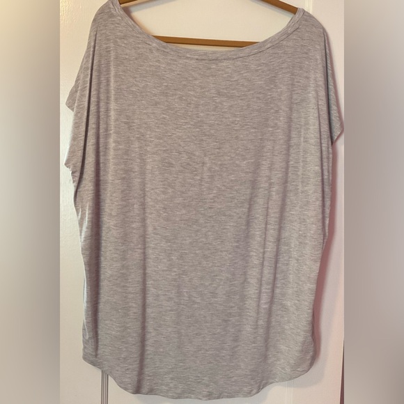Express Gray Relaxed Fit Tee - Picture 3 of 3